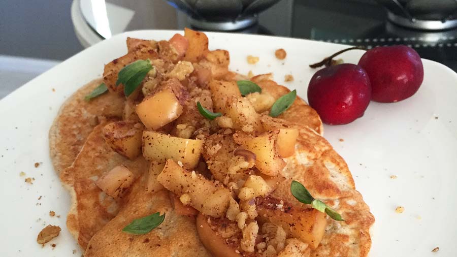Apple Crumble Protein Pancakes