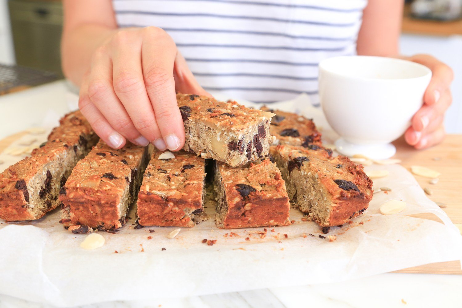 Easy Low Carb Protein Breakfast Bars (with Oats!) - PBCo.