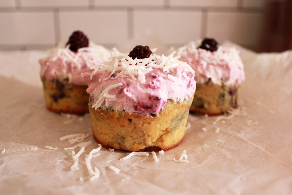 Low Carb Blackberry and Coconut Cupcakes