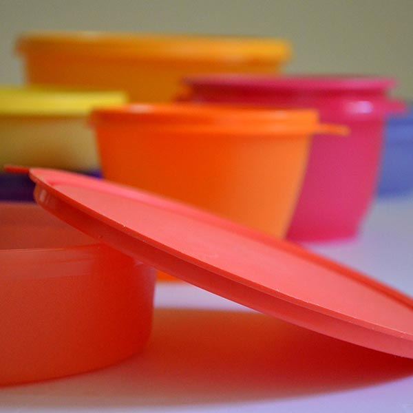 Colourful-Plastic-Containers